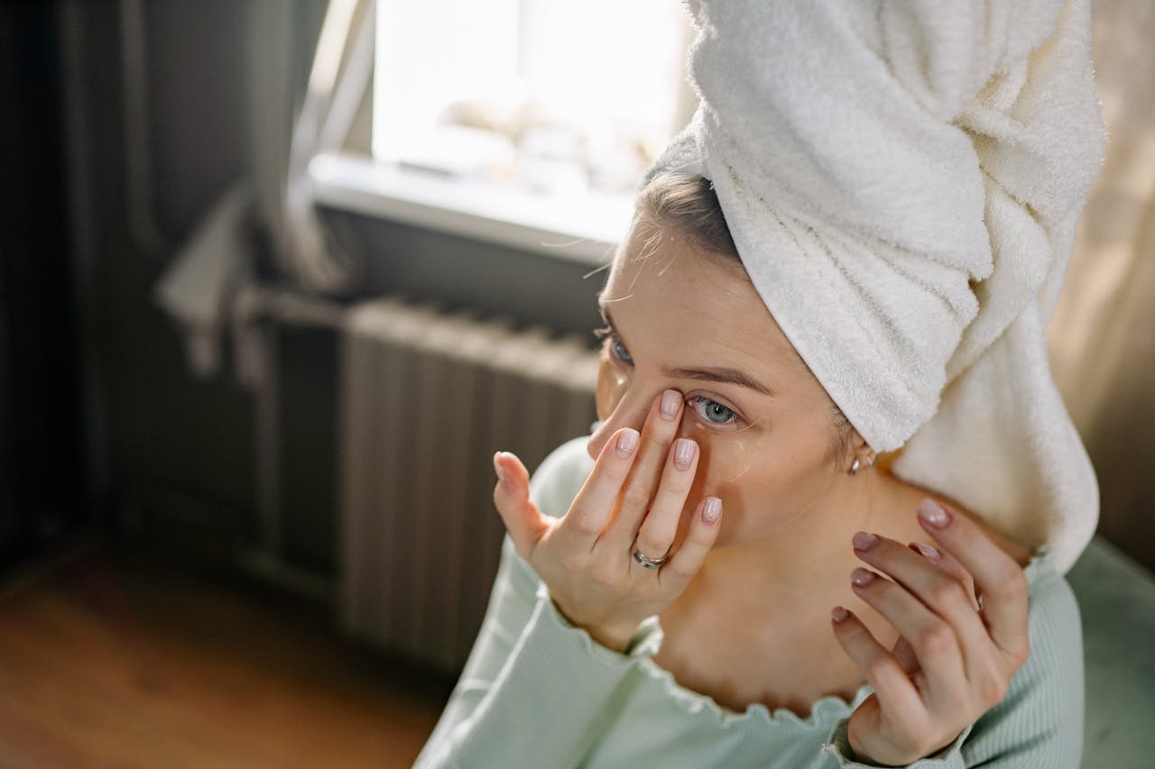 Mujer siguiendo los cuidados previos al botox facial